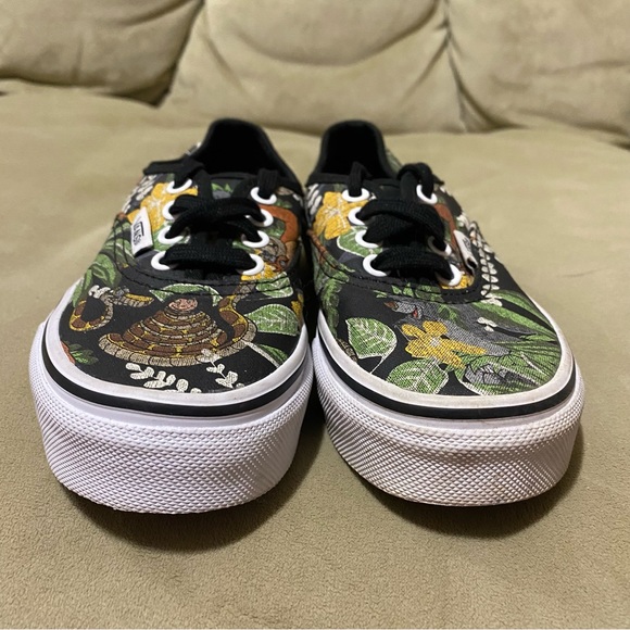 Vans Kids Shoes Disney jungle book 
In good used condition see photos - Picture 2 of 10